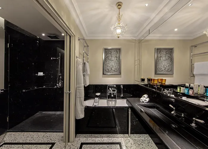 The St. Regis 5*